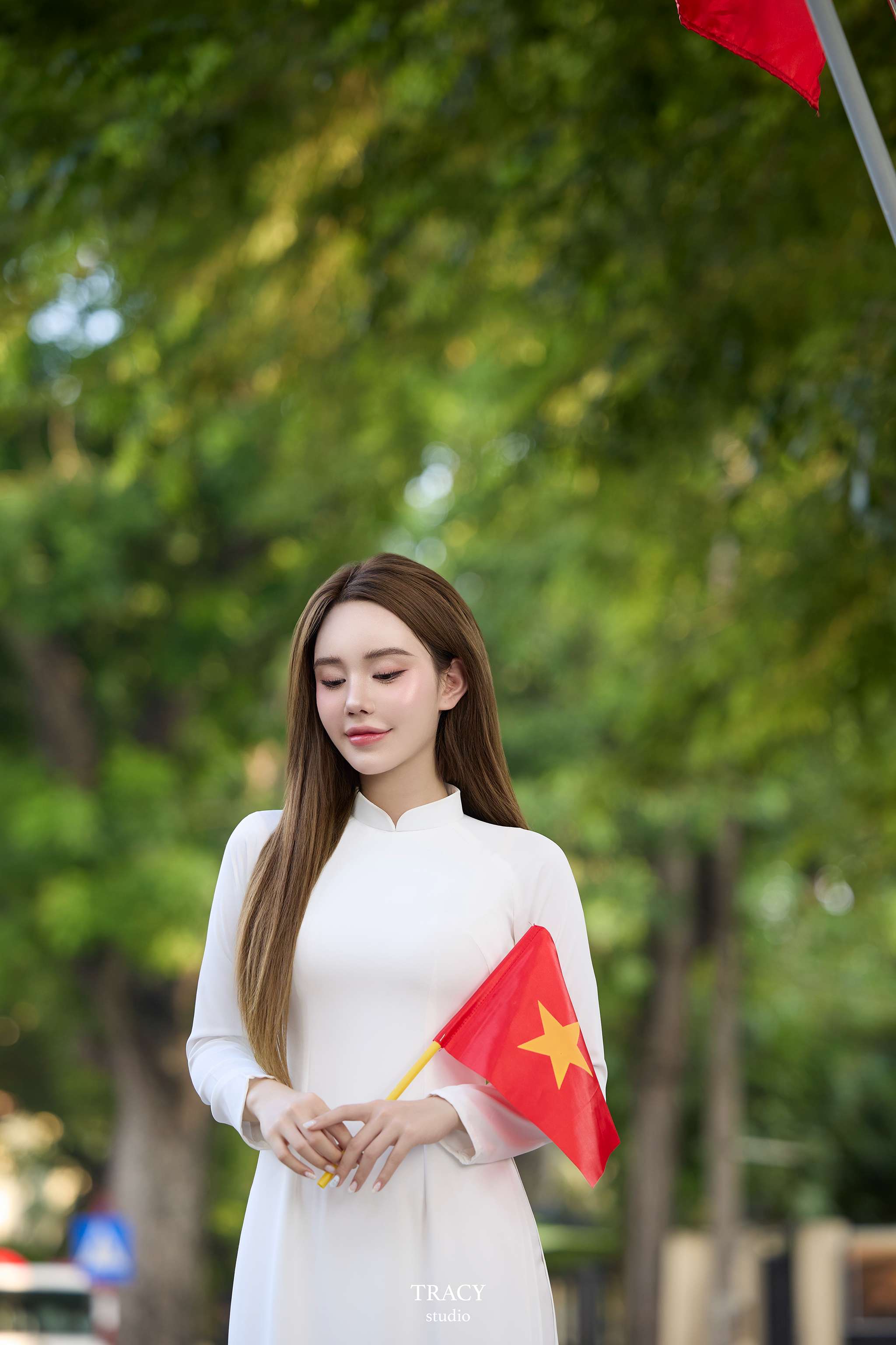 frontend/img/gallery/tinh-khoi-ao-dai-viet/tracy-studio-chup-ao-dai-lang-bac (12).jpg